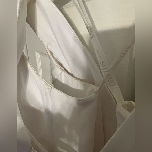 Plus size wedding dress - Picture 6 of 8